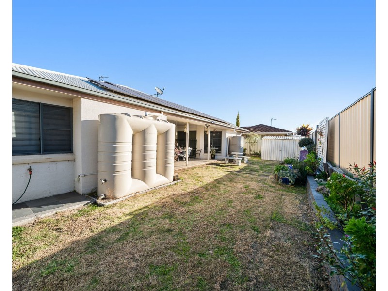 10 Cinnamon Drive, Glenvale QLD 4350
