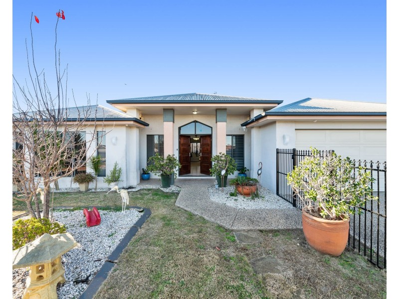 10 Cinnamon Drive, Glenvale QLD 4350