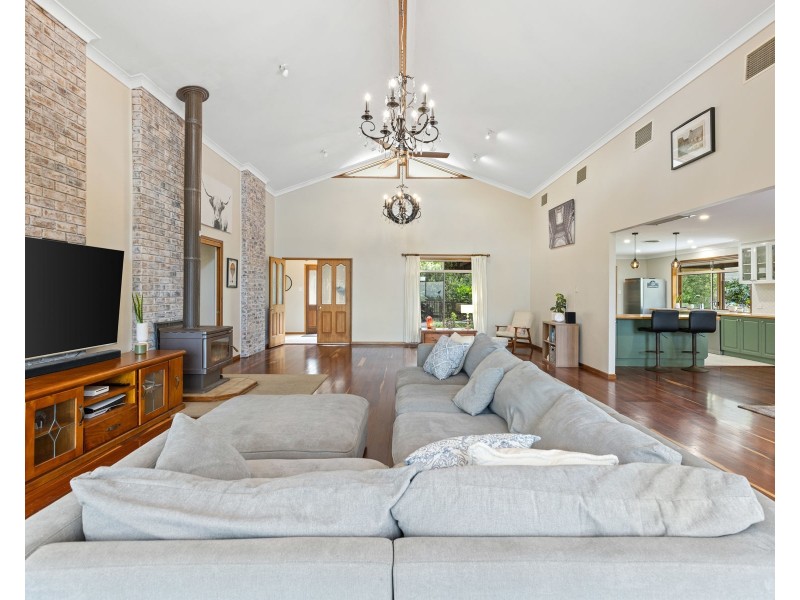 18 Merlin Court, Top Camp QLD 4350