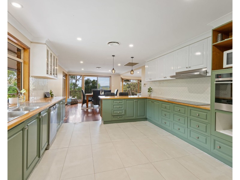 18 Merlin Court, Top Camp QLD 4350