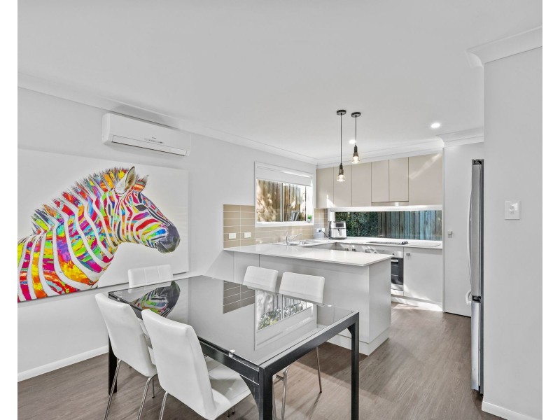 3/277a Alderley Street, Centenary Heights QLD 4350