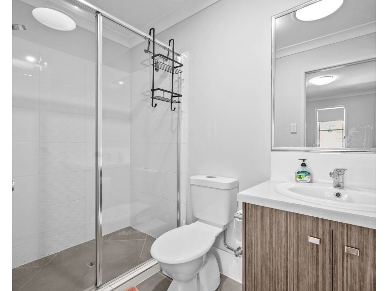 3/277a Alderley Street, Centenary Heights QLD 4350