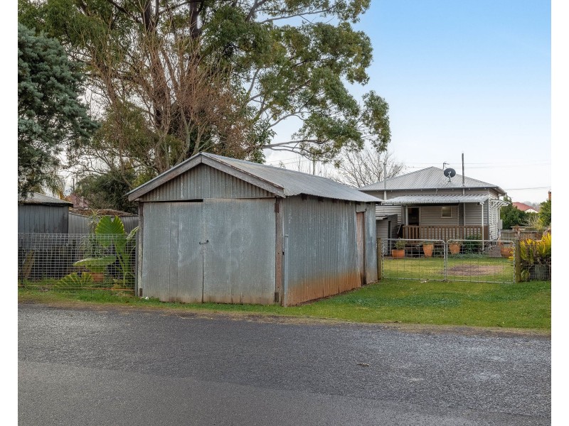 22 Eton Street, East Toowoomba QLD 4350