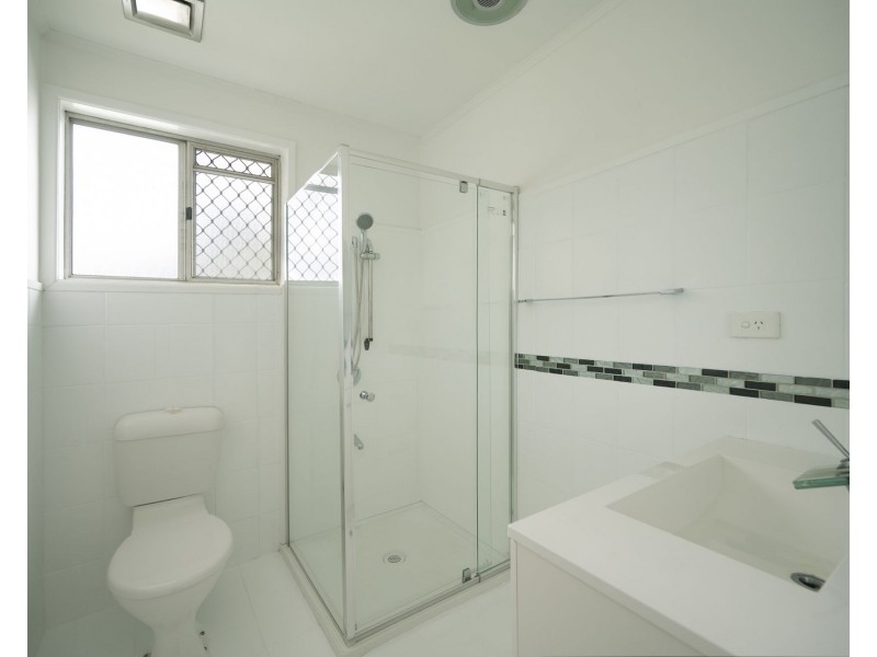 2/30 Wilma Street, Centenary Heights QLD 4350