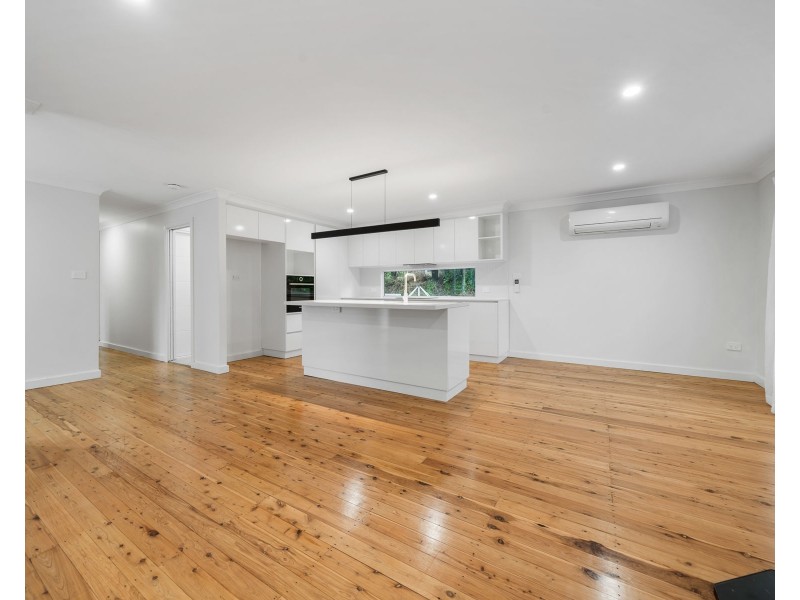 17 Elizabeth Street, Withcott QLD 4352