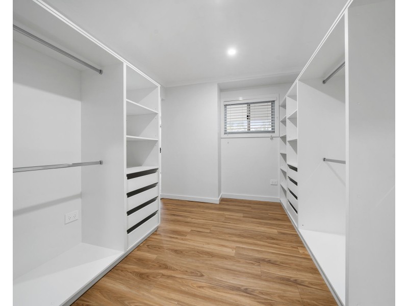 17 Elizabeth Street, Withcott QLD 4352