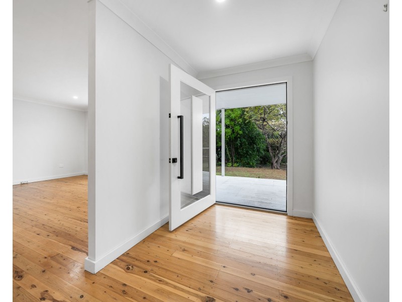 17 Elizabeth Street, Withcott QLD 4352