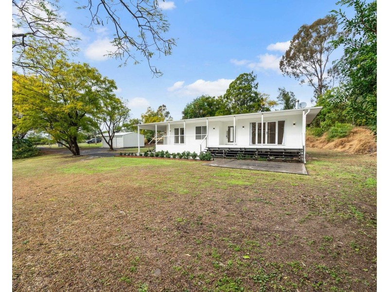 17 Elizabeth Street, Withcott QLD 4352