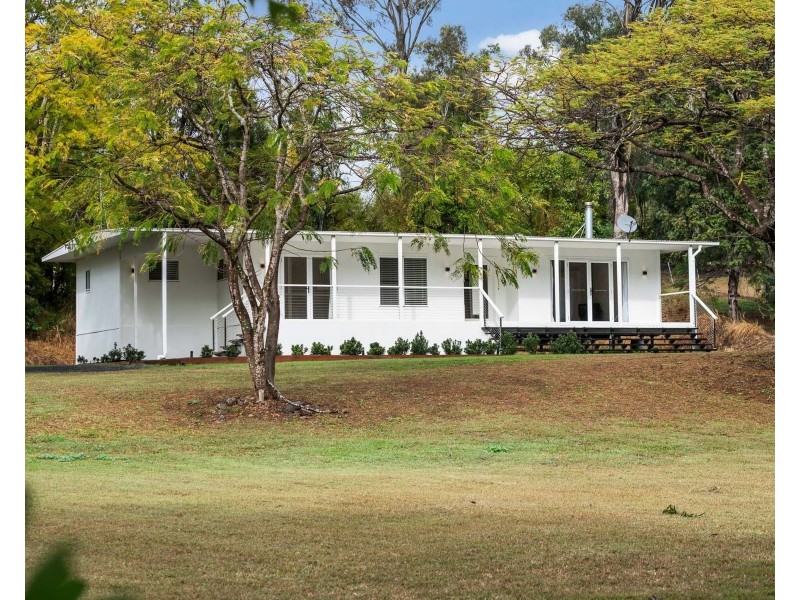 17 Elizabeth Street, Withcott QLD 4352