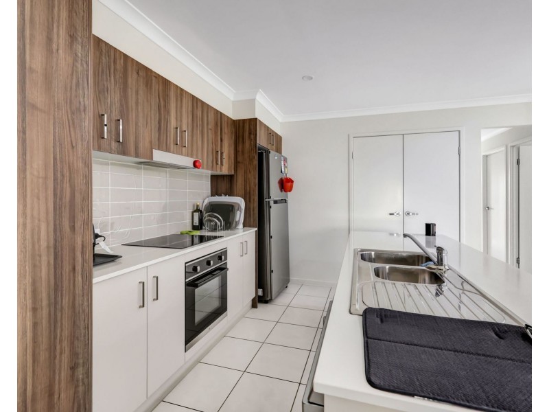 Unit at 4 Melanie Street, Cotswold Hills QLD 4350