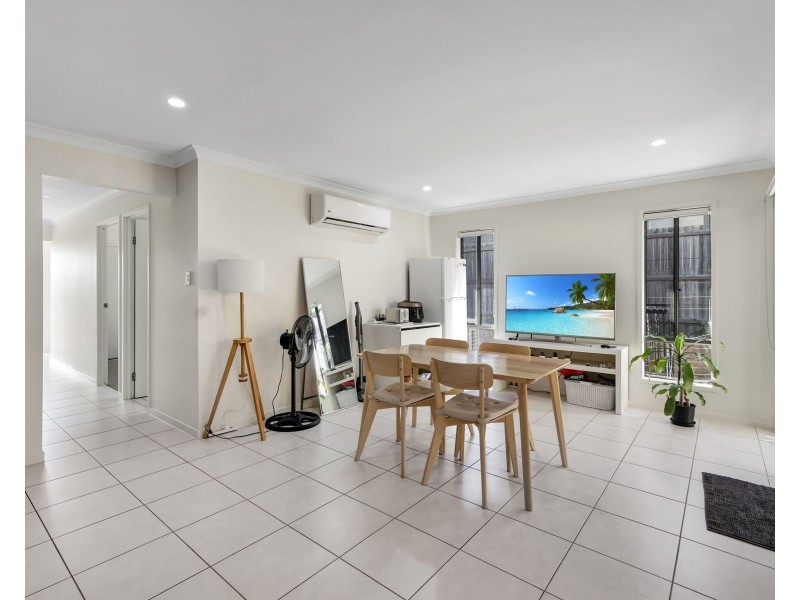 Unit at 4 Melanie Street, Cotswold Hills QLD 4350