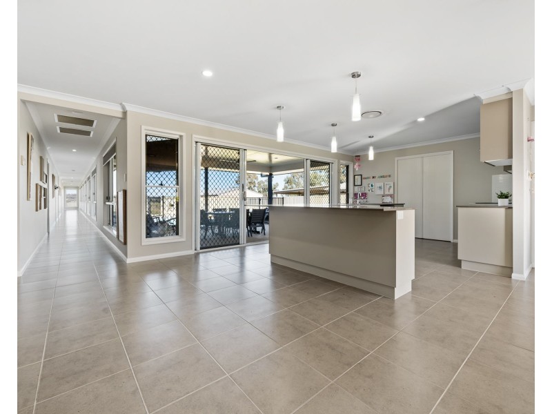 10 Harth Street, Goombungee QLD 4354