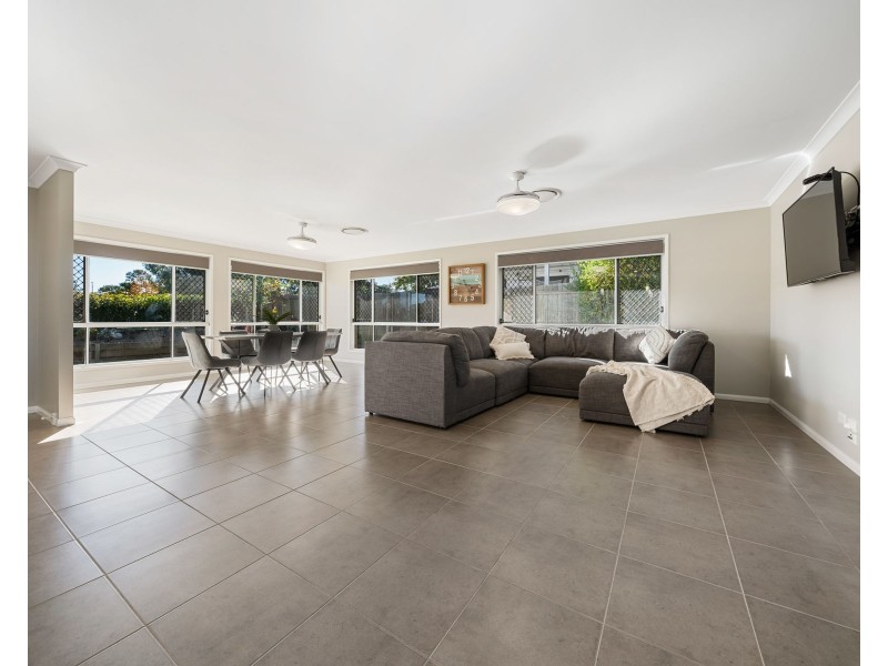 10 Harth Street, Goombungee QLD 4354