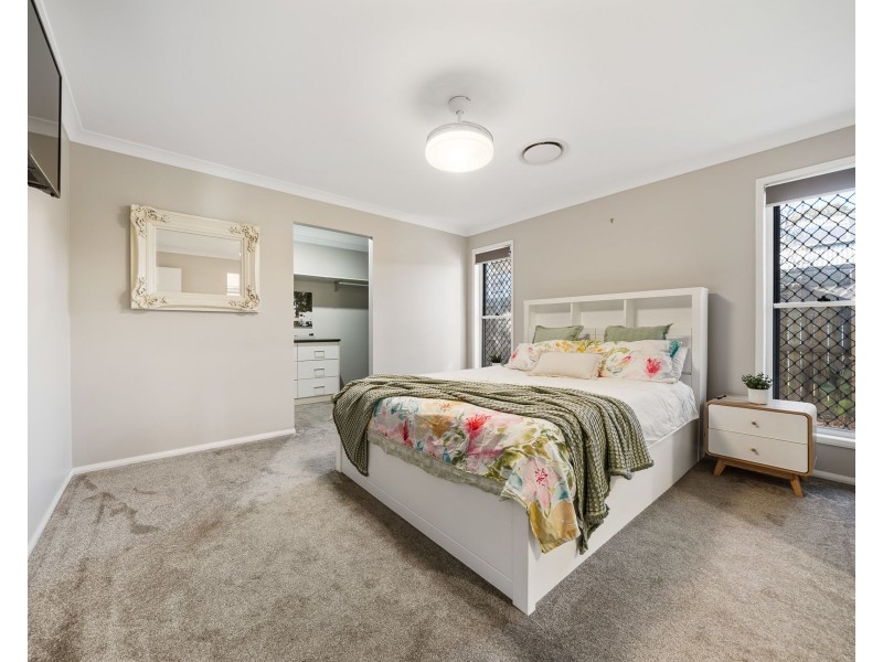 10 Harth Street, Goombungee QLD 4354