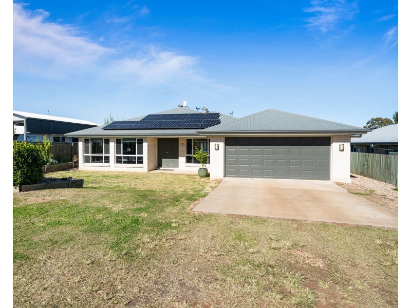 10 Harth Street, Goombungee QLD 4354