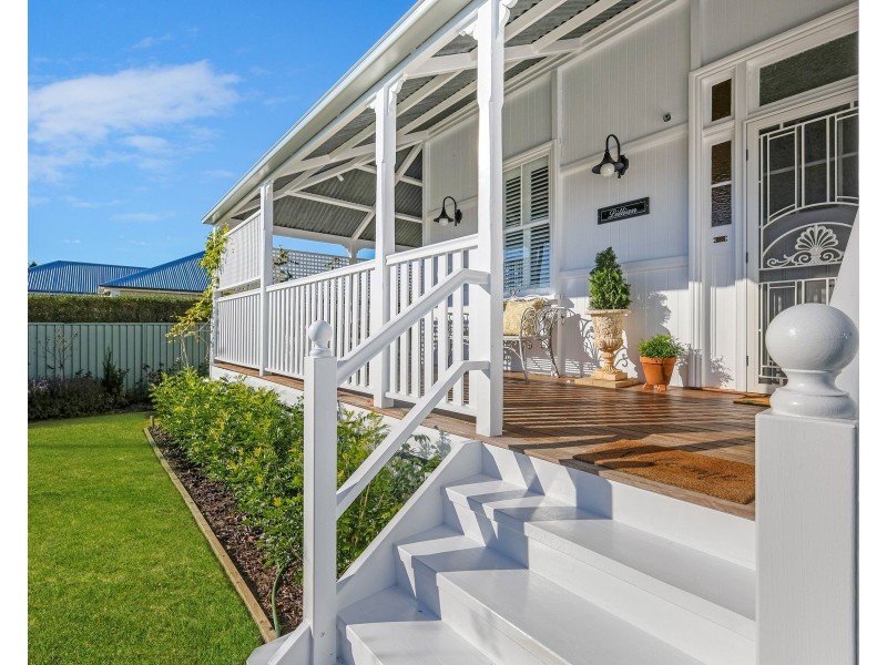 16 Dragon Street, Warwick QLD 4370