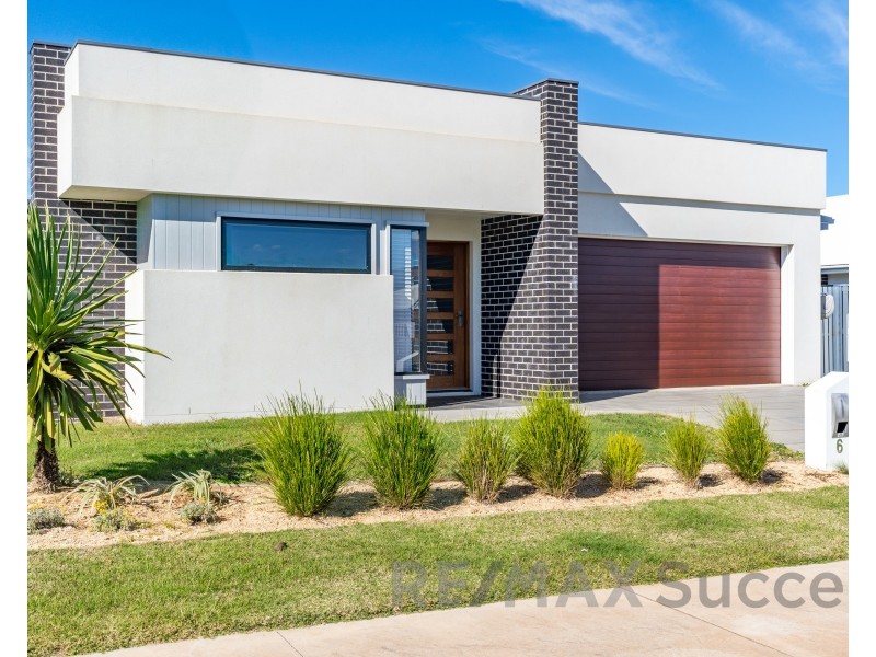 6 McAulay Avenue, Highfields QLD 4352
