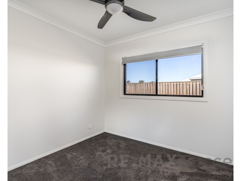 6 McAulay Avenue, Highfields QLD 4352