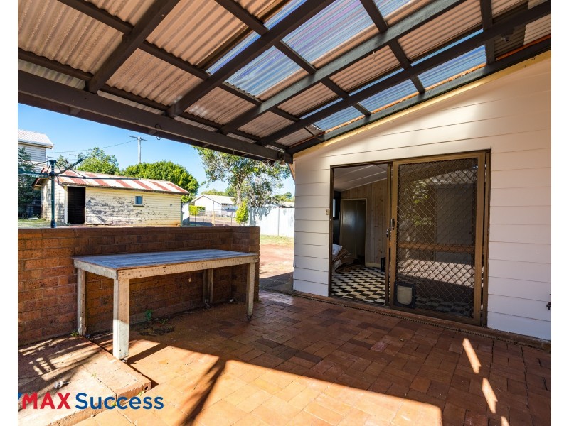 108 Ruthven Street, Harlaxton QLD 4350