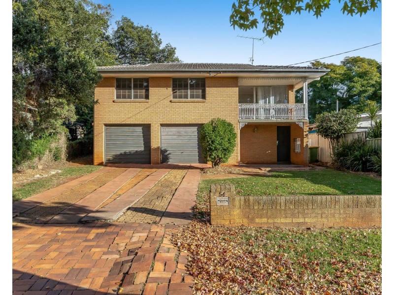 54 Dunne Street, Harristown QLD 4350