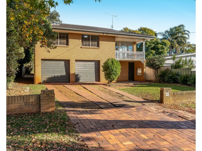 54 Dunne Street, Harristown QLD 4350