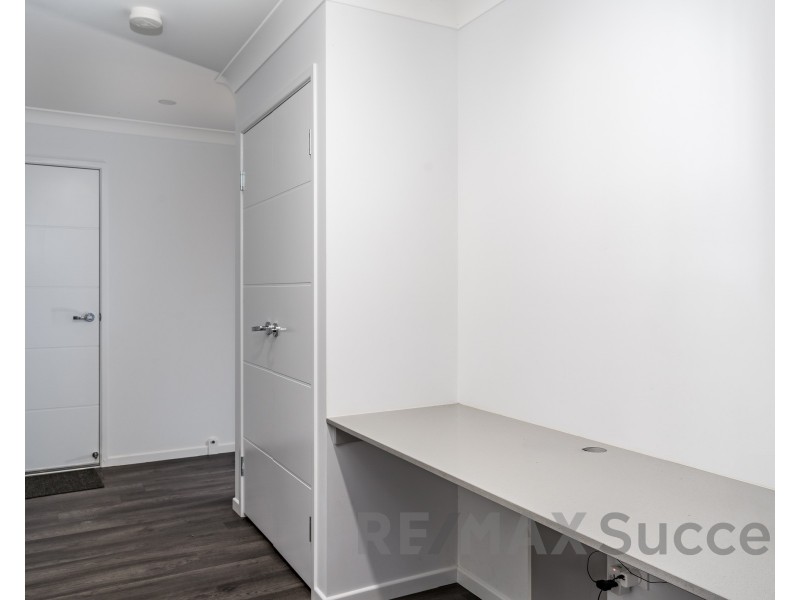 10 Irving Court, Harlaxton QLD 4350