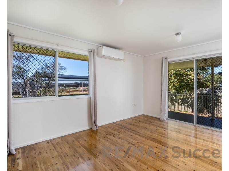 11 Charter Crescent, Rockville QLD 4350