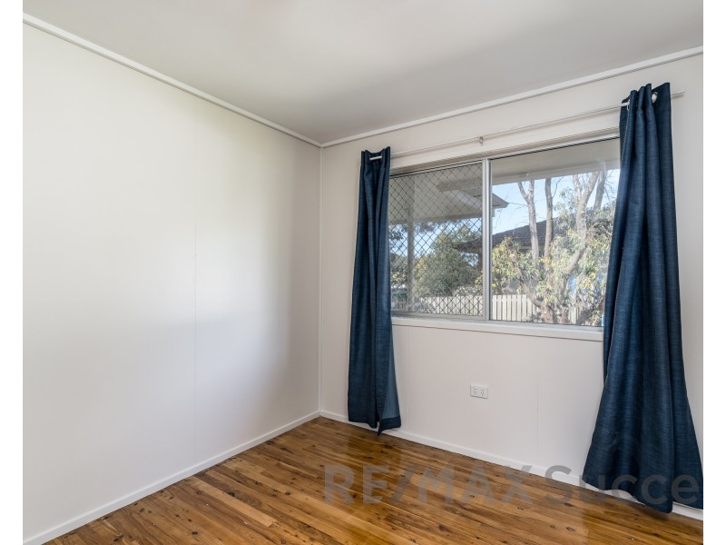 11 Charter Crescent, Rockville QLD 4350