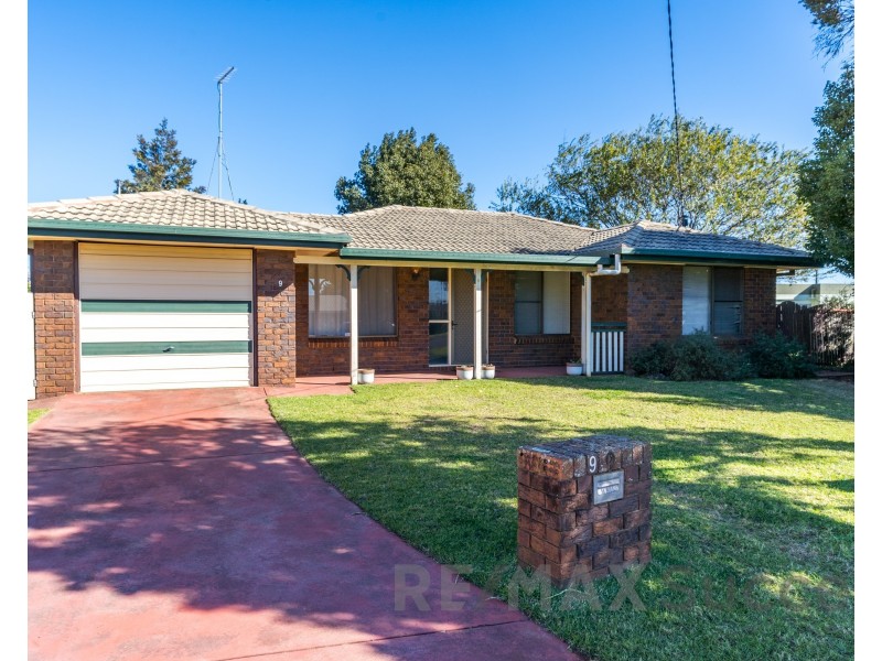 9 Jacinta Court, Wilsonton QLD 4350