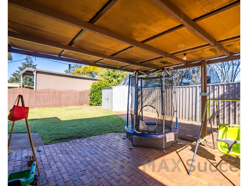 9 Jacinta Court, Wilsonton QLD 4350