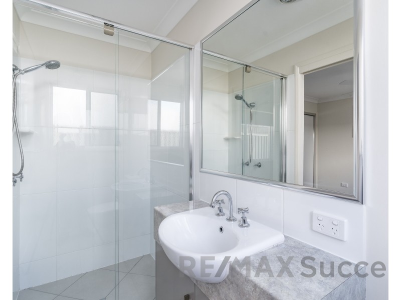 2/9 Taragon Street, Glenvale QLD 4350
