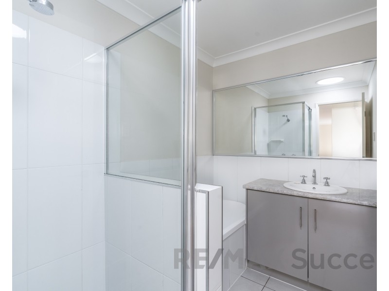 2/9 Taragon Street, Glenvale QLD 4350