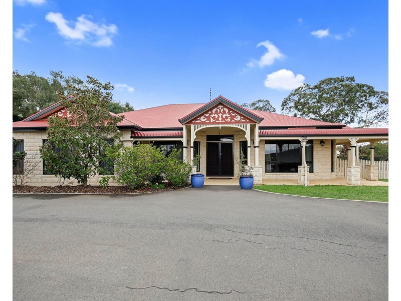 15 Harvey Court, Glenvale QLD 4350