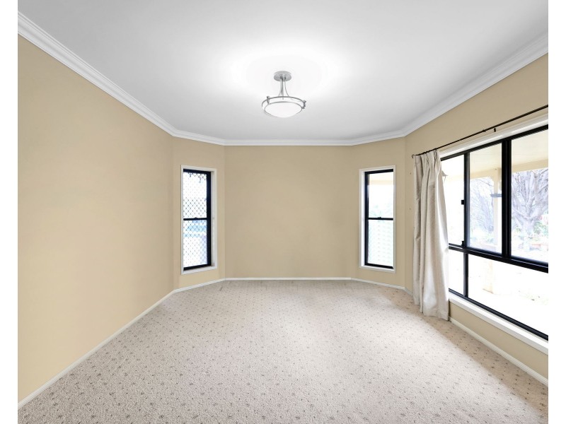 15 Harvey Court, Glenvale QLD 4350