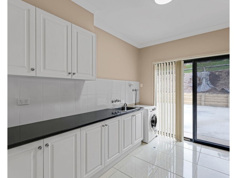 15 Harvey Court, Glenvale QLD 4350