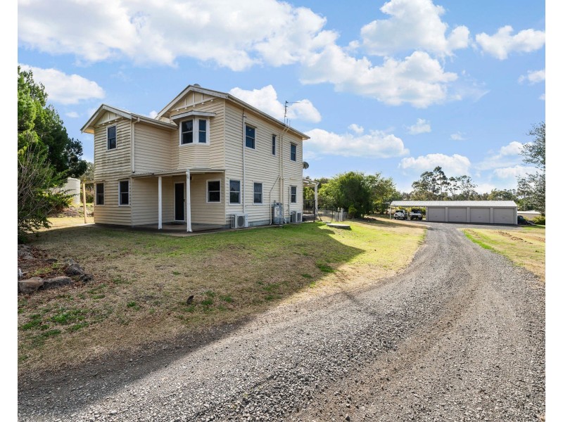 11 Lobwein Street, Meringandan West QLD 4352