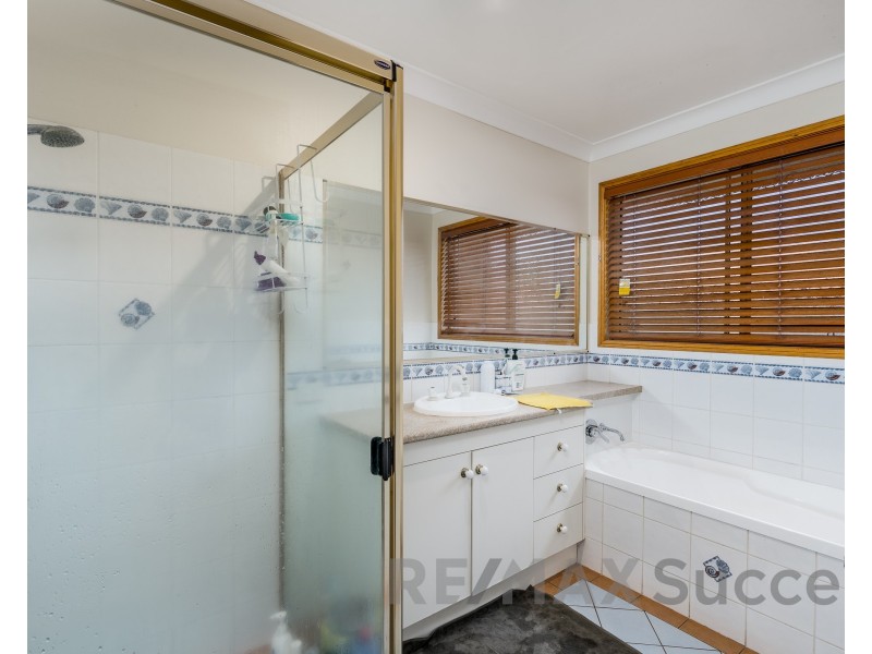 30 Weis Crescent, Middle Ridge QLD 4350