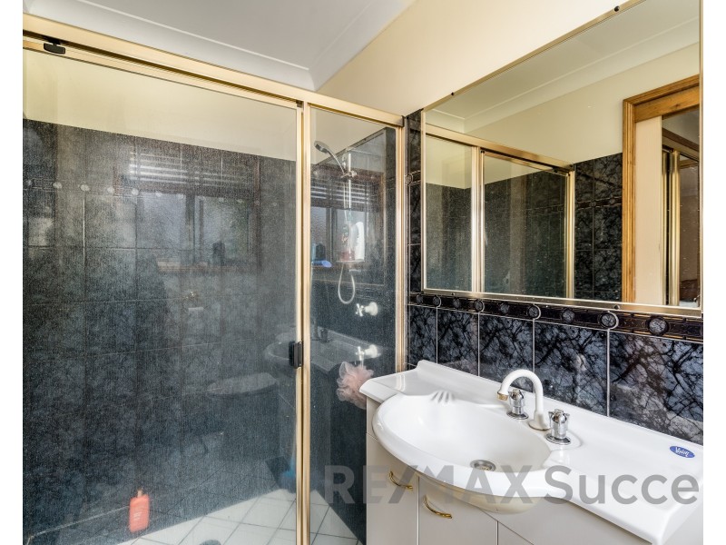 30 Weis Crescent, Middle Ridge QLD 4350