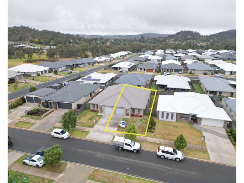 2/3 Whitefield Street, Glenvale QLD 4350