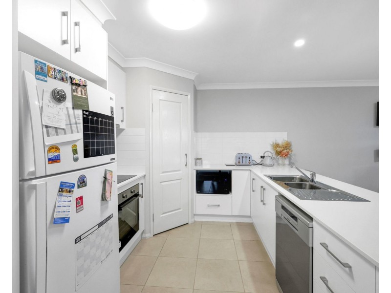 2/3 Whitefield Street, Glenvale QLD 4350