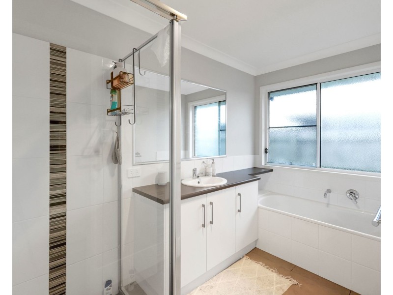 2/3 Whitefield Street, Glenvale QLD 4350