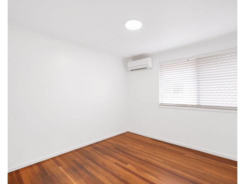 15 McIntyre Street, Centenary Heights QLD 4350