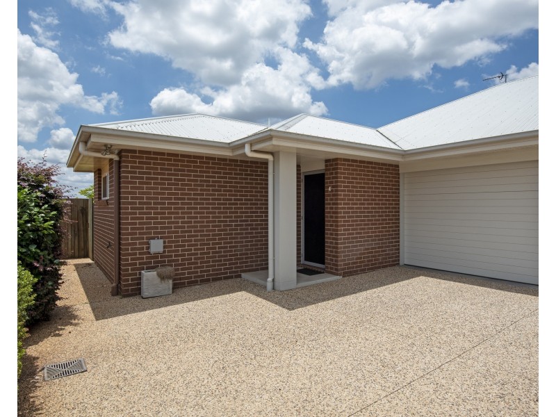 4/9 Cranley Street, South Toowoomba QLD 4350