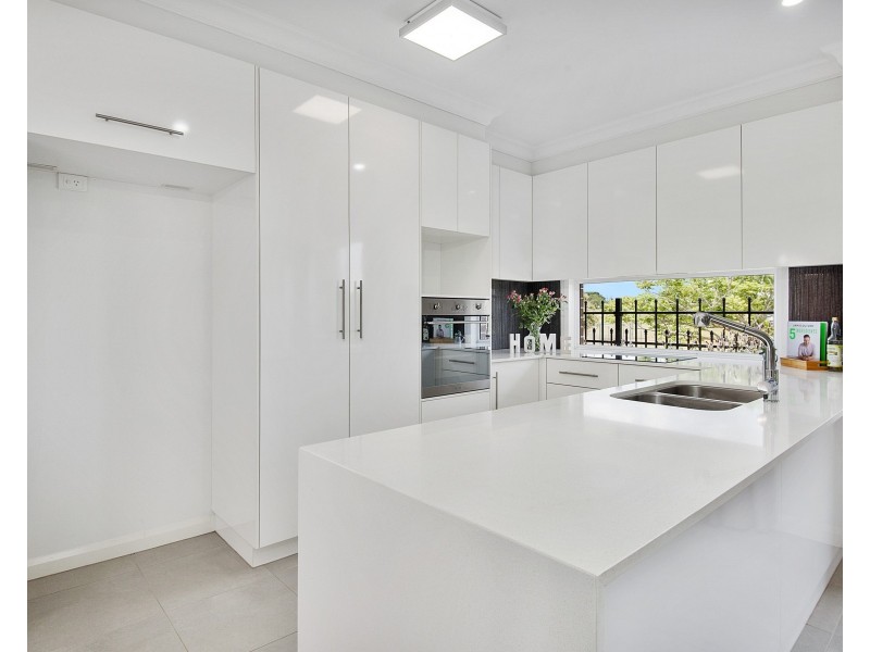 4/9 Cranley Street, South Toowoomba QLD 4350