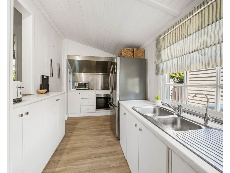 182 Jellicoe Street, Newtown QLD 4350