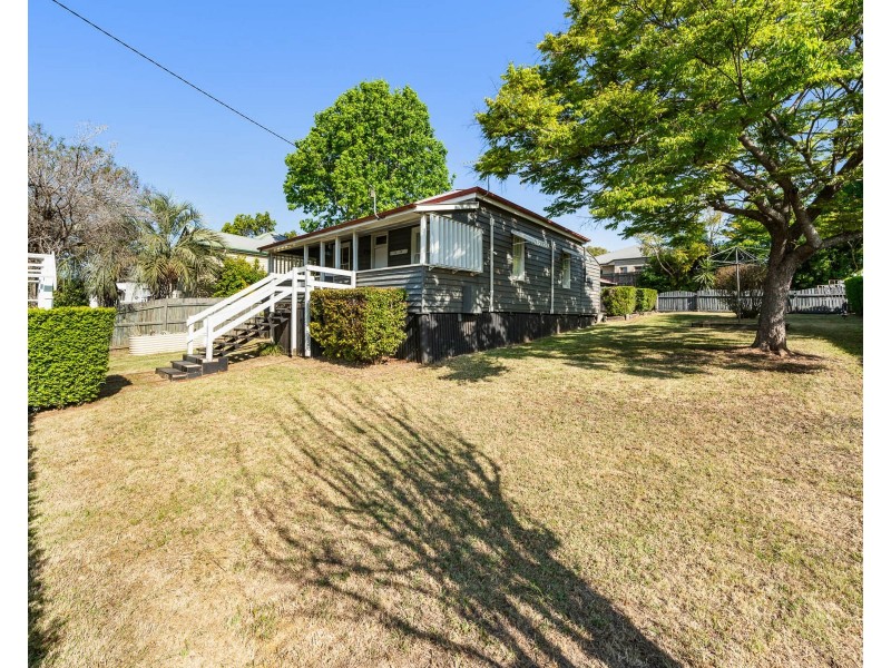 182 Jellicoe Street, Newtown QLD 4350