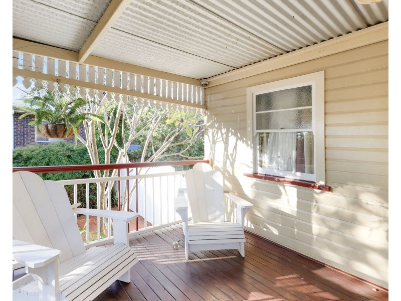 214 Ruthven Street, North Toowoomba QLD 4350