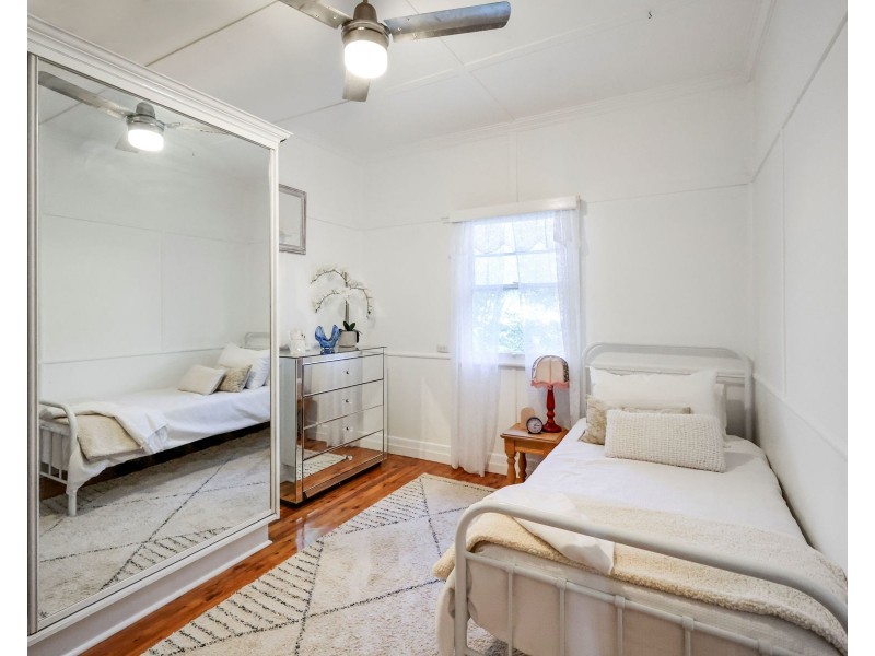 214 Ruthven Street, North Toowoomba QLD 4350