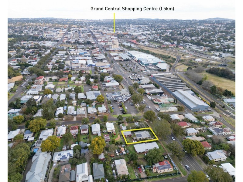 214 Ruthven Street, North Toowoomba QLD 4350