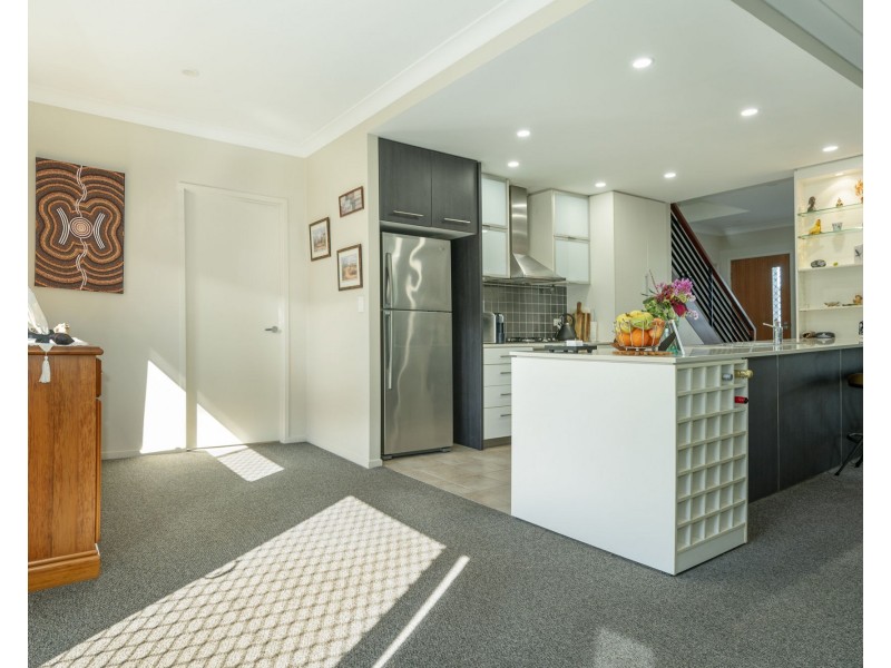 6/51 Jellicoe Street, Mount Lofty QLD 4350